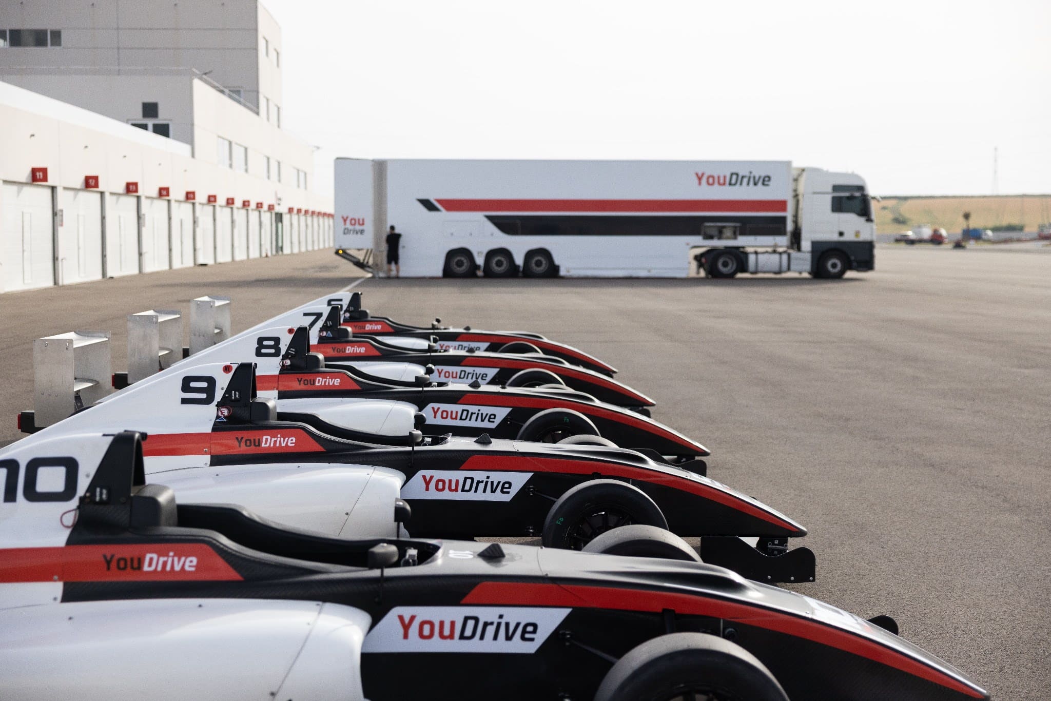 Formula 4 driving experience atmosphere with the YouDrive professional team.